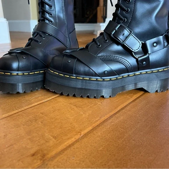 Dr. Martens 1914 Quad Harness - Picture 9 of 11